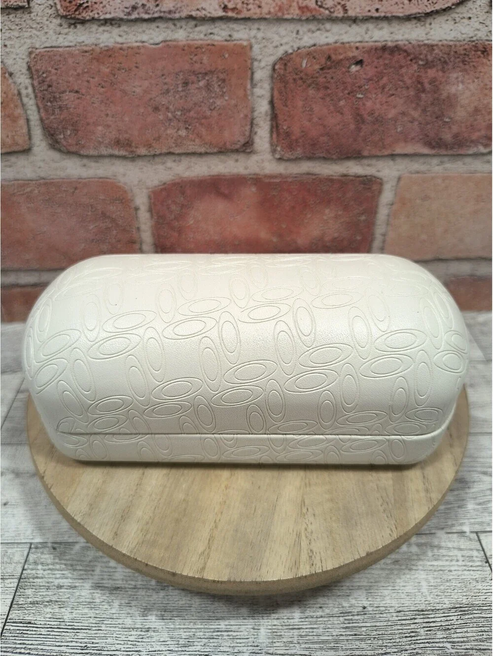 Oakley White Eyeglass Sunglass Large Clamshell Hard Case Embossed Logo CASE ONLY